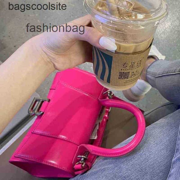balencigas hourglass balencaigass bag portable bags classic designer handbags messenger luxury one shoulder purses crocodile balencaigaity
balencigas hourglass balencaigass bag portable bags classic designer handbags messenger luxury one shoulder purses crocodile balencaigaity