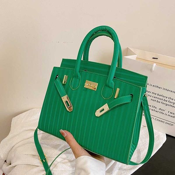 female designer luxury totes hermee classic kellies handle handbags border versatile style bag vertical stripe platinum fashionable shoulder
female designer luxury totes hermee classic kellies handle handbags border versatile style bag vertical stripe platinum fashionable shoulder
