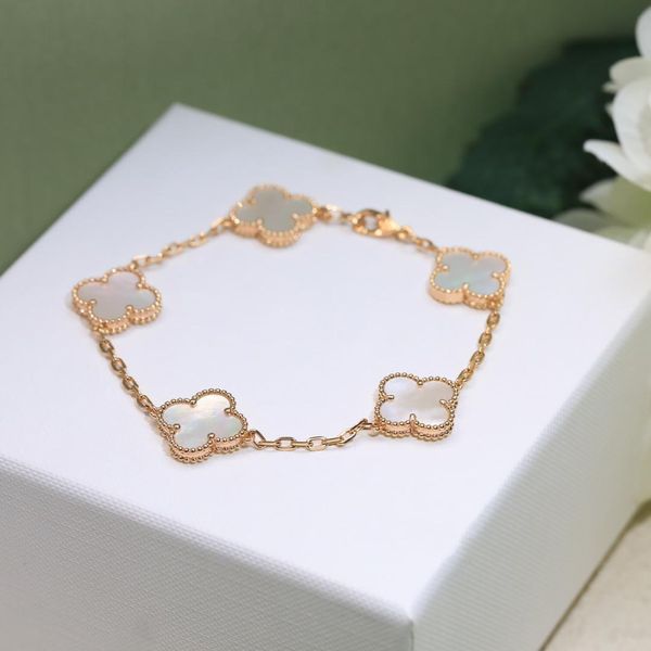 van bracelet charm 18k lady designer clover charm bracelets personality bangles jewelry dance party women superior, Golden;silver
van bracelet charm 18k lady designer clover charm bracelets personality bangles jewelry dance party women superior, Golden;silver