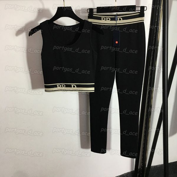 letters womens tracksuit summer sleeveless padded sportswear fashion black yoga outfits
letters womens tracksuit summer sleeveless padded sportswear fashion black yoga outfits
