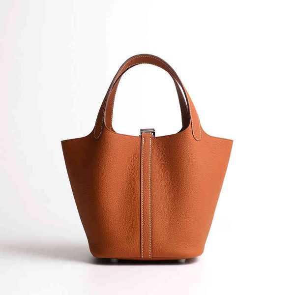 original designer herms bags semi manual vegetable basket bag first layer cow leather bucket leather portable h temperament versatile lychee
original designer herms bags semi manual vegetable basket bag first layer cow leather bucket leather portable h temperament versatile lychee