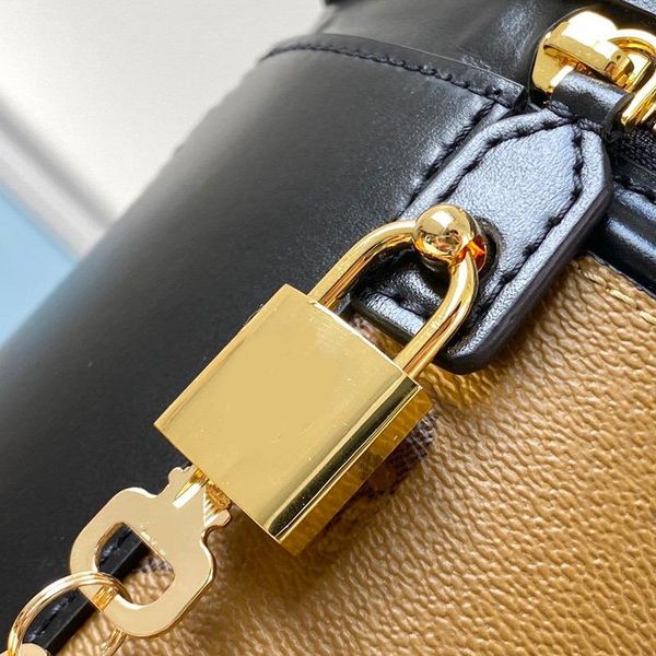 barrel-shaped bags fashion women handbags pu leather handsbags shoulder bag womens designer bag suede jacquard artwork zipperbags womensfash
barrel-shaped bags fashion women handbags pu leather handsbags shoulder bag womens designer bag suede jacquard artwork zipperbags womensfash