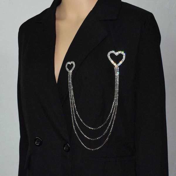pins brooches exaggerate personality shiny zircon heart tassel couple metal brooch for women man party tren jewelry huanzhi 2021 new l221024, Gray
pins brooches exaggerate personality shiny zircon heart tassel couple metal brooch for women man party tren jewelry huanzhi 2021 new l221024, Gray