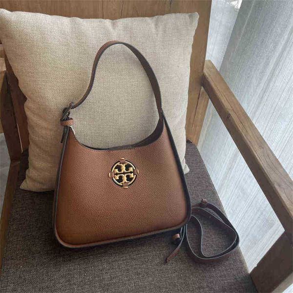 designer toris bags burchs fleming tb ladies purse bag evening waist leather fashion versatile pattern 500b
designer toris bags burchs fleming tb ladies purse bag evening waist leather fashion versatile pattern 500b