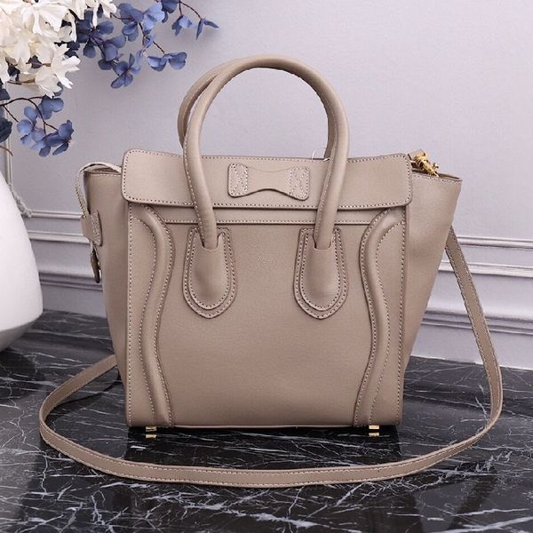 luxury luxury designer litchi pattern smiling face bag high-end new retro european and american fashion single shoulder diagonal women'
luxury luxury designer litchi pattern smiling face bag high-end new retro european and american fashion single shoulder diagonal women'
