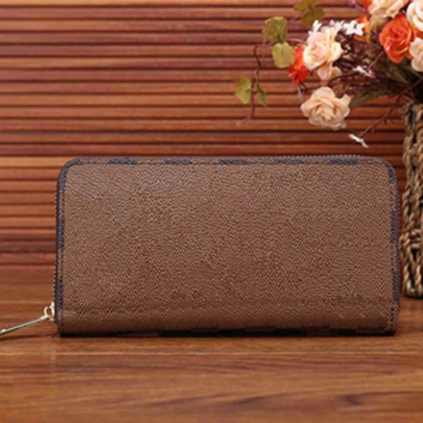 luxury designer long leather wallets letter print hand bag womens credit card holder women casual business zipper coin purses clutch compart, Red;black
luxury designer long leather wallets letter print hand bag womens credit card holder women casual business zipper coin purses clutch compart, Red;black