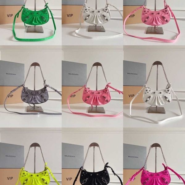 designer luxury womens bag balencigas handbag b-shaped paris single shoulder messenger fashion square gift shoulder oblique span versatile h
designer luxury womens bag balencigas handbag b-shaped paris single shoulder messenger fashion square gift shoulder oblique span versatile h