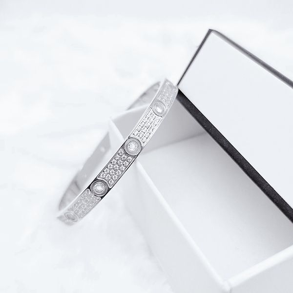 european and american classic bangle fashion designer bracelet lovers jewelry 18k gold gifts 316l stainless steel factory wholesale and reta, Black
european and american classic bangle fashion designer bracelet lovers jewelry 18k gold gifts 316l stainless steel factory wholesale and reta, Black