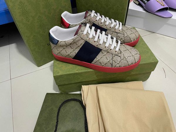 45% discount sneakers casual shoes trainers classic white stripe canvas splicing sneaker animal embroidery bee designer ace men women big si, Black
45% discount sneakers casual shoes trainers classic white stripe canvas splicing sneaker animal embroidery bee designer ace men women big si, Black