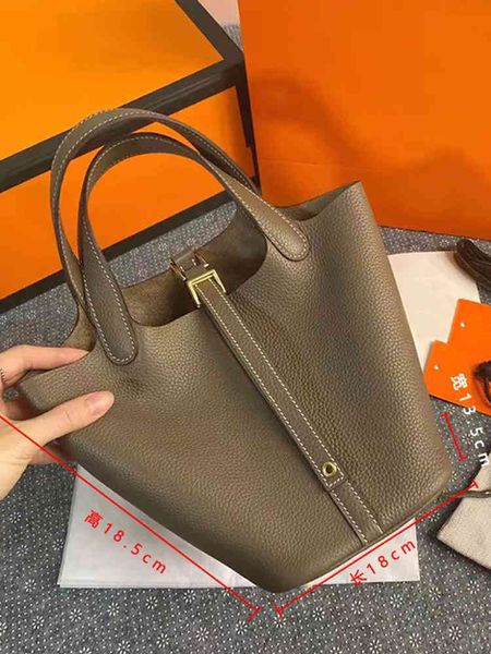 original designer herms bags vegetable basket bag for women 2022 summer new fashion niche high-class cowhide hand leather bucket
original designer herms bags vegetable basket bag for women 2022 summer new fashion niche high-class cowhide hand leather bucket