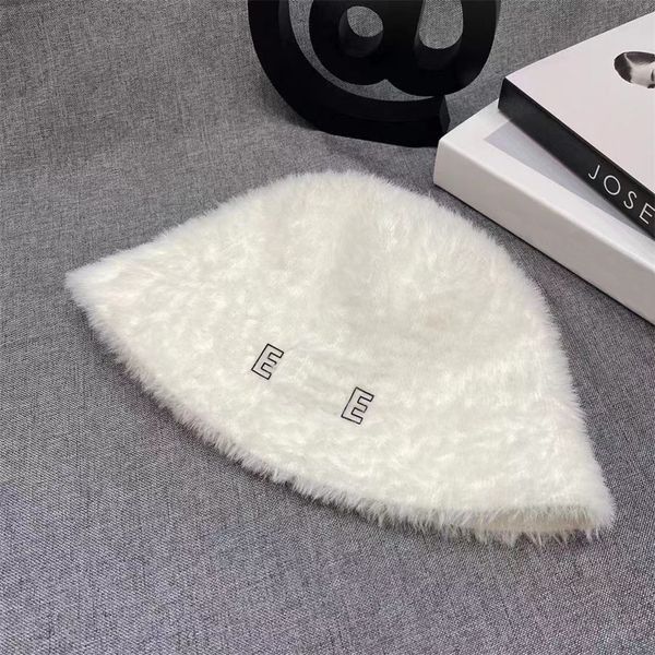 luxurys designer beanies bucket hats winter soft women mens brand c letter fashion warm fisherman caps wind four colors high-end payment lin, Blue;gray
luxurys designer beanies bucket hats winter soft women mens brand c letter fashion warm fisherman caps wind four colors high-end payment lin, Blue;gray