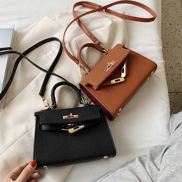 women designer luxury totes hermee classic bag kellies handle handbags high end small style trendy fashion shoulder messenger fashionable po
women designer luxury totes hermee classic bag kellies handle handbags high end small style trendy fashion shoulder messenger fashionable po