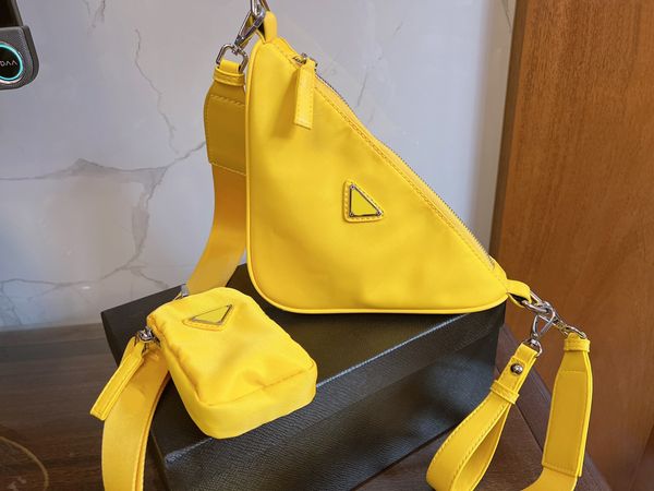 ladies classic triangle bag crossbody handbag fashion lightweight versatile fashion design
ladies classic triangle bag crossbody handbag fashion lightweight versatile fashion design