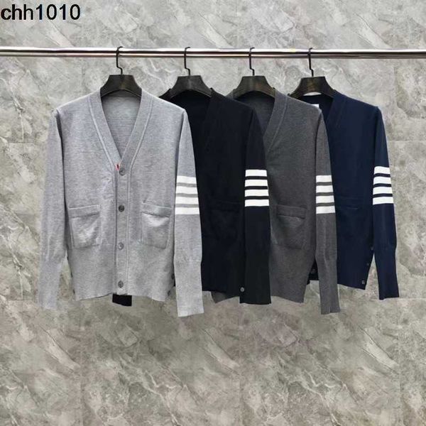 designer tb knitted cardigan autumn and winter new men's and women's same wear long sleeved v-neck woolen clothes, White;black
designer tb knitted cardigan autumn and winter new men's and women's same wear long sleeved v-neck woolen clothes, White;black