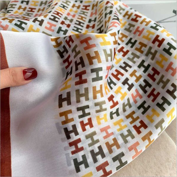 shawl classic scarf beach towel women's sunscreen silk dualpurpose seaside summer thin travel fashion versatile decoration, Blue;gray
shawl classic scarf beach towel women's sunscreen silk dualpurpose seaside summer thin travel fashion versatile decoration, Blue;gray