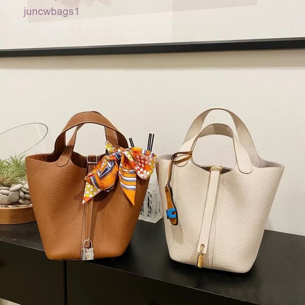 bottegas bags venetas cassette vegetable basket cowhide layer litchi pattern bucket girl 2023 new large capacity handheld diagonal cross
bottegas bags venetas cassette vegetable basket cowhide layer litchi pattern bucket girl 2023 new large capacity handheld diagonal cross