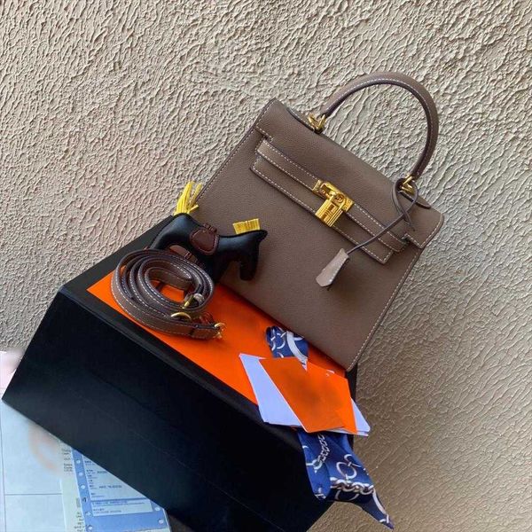 luxury famous women's shoulder bags fashion cosmetic bag totes crocodile h home handbags designed by famous designer cross body purses
luxury famous women's shoulder bags fashion cosmetic bag totes crocodile h home handbags designed by famous designer cross body purses