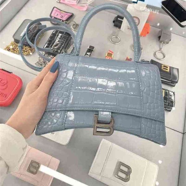 designer balencigas handbags hourglass bag female wu jinyan same letter single shoulder portable messenger
designer balencigas handbags hourglass bag female wu jinyan same letter single shoulder portable messenger