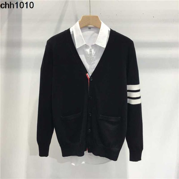 designer fashion trend 2022 autumn and winter new tb british academy cashmere cardigan sweater, White;black
designer fashion trend 2022 autumn and winter new tb british academy cashmere cardigan sweater, White;black