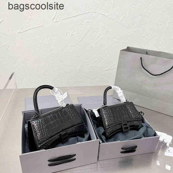 vintage balencaigass bag shoulder trend pattern hourglass crocodile paris portable one bags fashion leather designer 68el
vintage balencaigass bag shoulder trend pattern hourglass crocodile paris portable one bags fashion leather designer 68el