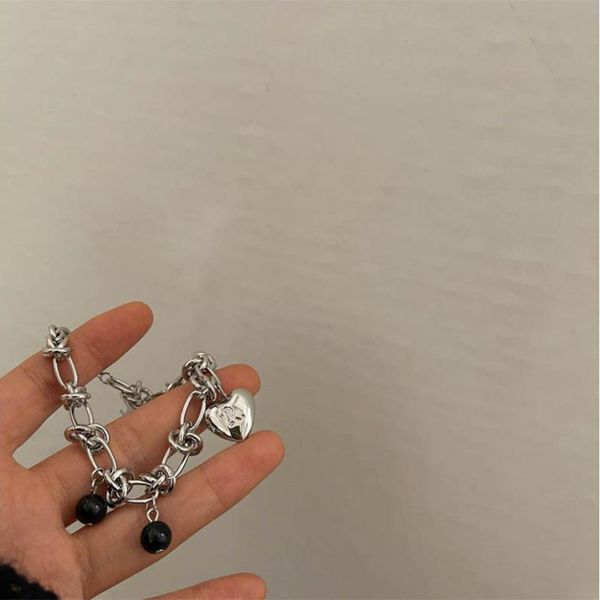 2022 new niche design pendant necklaces europe and ins sweet cool wind net red necklace love pendant letter splicing collarbone chain for wo, Silver
2022 new niche design pendant necklaces europe and ins sweet cool wind net red necklace love pendant letter splicing collarbone chain for wo, Silver