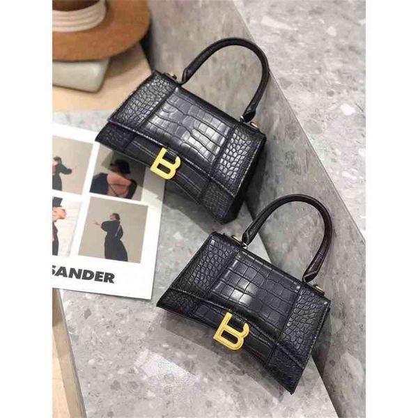 designer balencigas handbags hourglass bags high version women's bag crocodile fashionable leather single shoulder messenger handbag
designer balencigas handbags hourglass bags high version women's bag crocodile fashionable leather single shoulder messenger handbag