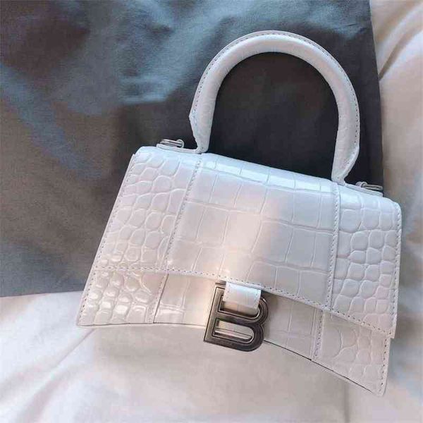 designer balencigas handbags hourglass bags female high capacity sense of style crocodile leather diagonal
designer balencigas handbags hourglass bags female high capacity sense of style crocodile leather diagonal