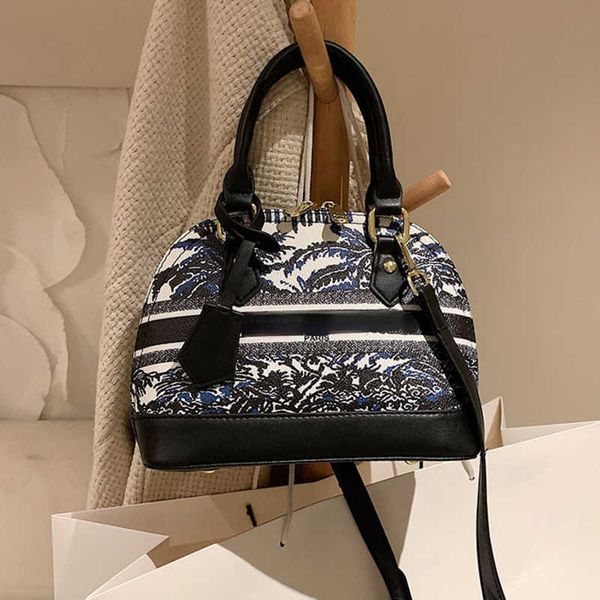 women's bags shell hand shoulder bag crossbody d bag painted graffiti print designer fashion wallet pu handbags
women's bags shell hand shoulder bag crossbody d bag painted graffiti print designer fashion wallet pu handbags