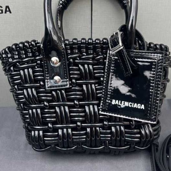 designer luxury womens bag balencigas handbag b-shaped paris single shoulder messenger fashion square gift shoulder oblique span versatile h
designer luxury womens bag balencigas handbag b-shaped paris single shoulder messenger fashion square gift shoulder oblique span versatile h