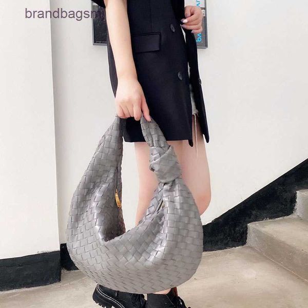 bottegs bag mini jodie venets leather casual women's bag 2023 spring new armpit one shoulder hand woven sheepskin mesh red large capac
bottegs bag mini jodie venets leather casual women's bag 2023 spring new armpit one shoulder hand woven sheepskin mesh red large capac