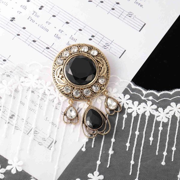 pins brooches bla retro brooch luxury rhinone vintage pattern for women pendant coat accessories gift l221024, Gray
pins brooches bla retro brooch luxury rhinone vintage pattern for women pendant coat accessories gift l221024, Gray