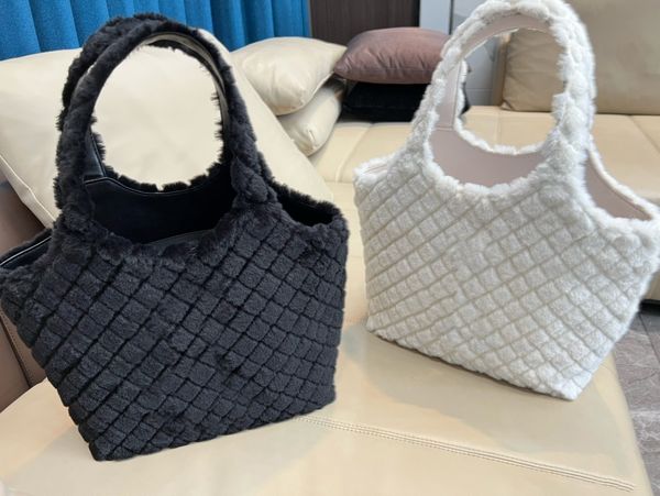 cosmetic bags cases tz luxury rabbit hair tote bag ladies classic designer icare handbag soft plush shoulder bags black white large capacity
cosmetic bags cases tz luxury rabbit hair tote bag ladies classic designer icare handbag soft plush shoulder bags black white large capacity