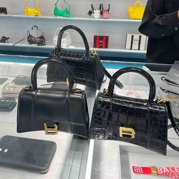 designer balencigas handbags hourglass bags autumn and winter high version bag crocodile real leather women's single
designer balencigas handbags hourglass bags autumn and winter high version bag crocodile real leather women's single