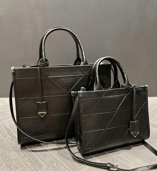 designers triangular grid shopping bags womens leather handbag black large capacity fashion casual single-shoulder bags simple messenger cro
designers triangular grid shopping bags womens leather handbag black large capacity fashion casual single-shoulder bags simple messenger cro