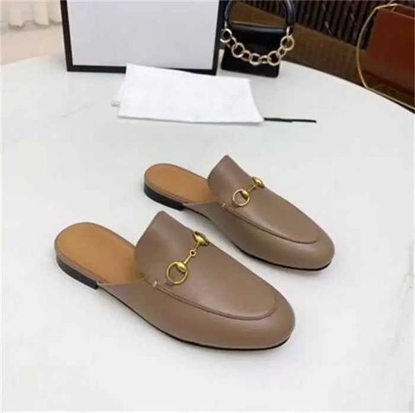 2022 shoes mules designer slippers women loafers genuine leather sandals casual shoes princetown metal chain shoe lace velvet slipper with, Black
2022 shoes mules designer slippers women loafers genuine leather sandals casual shoes princetown metal chain shoe lace velvet slipper with, Black