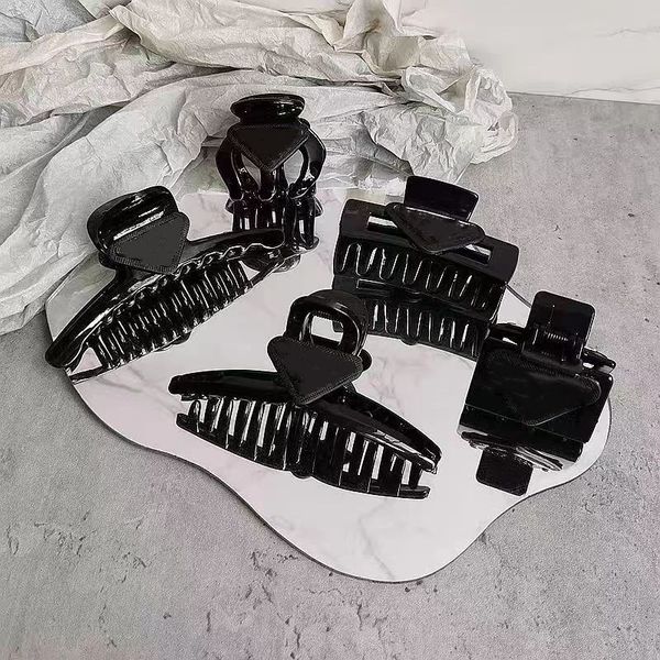 luxury pony clamps tails holder fashion for woman inverted triangle letter designers jewelry clamps trendy personality hair clip, Slivery;golden
luxury pony clamps tails holder fashion for woman inverted triangle letter designers jewelry clamps trendy personality hair clip, Slivery;golden
