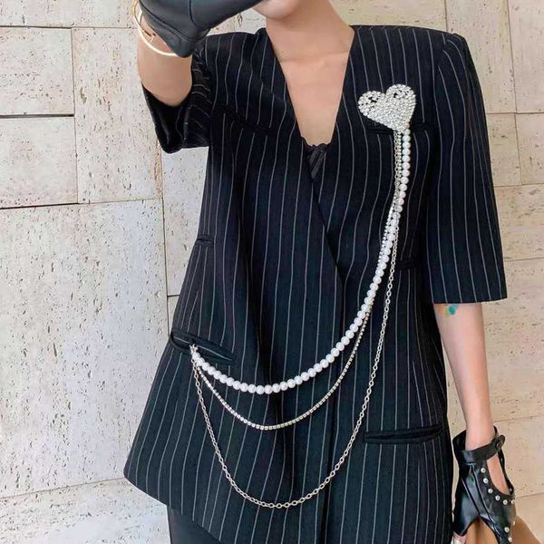 pins brooches huanzhi 2020 new rhinone zircon ltilayer long tassel chain pearl heart brooch for women man collar accessories jewelry l221024, Gray
pins brooches huanzhi 2020 new rhinone zircon ltilayer long tassel chain pearl heart brooch for women man collar accessories jewelry l221024, Gray