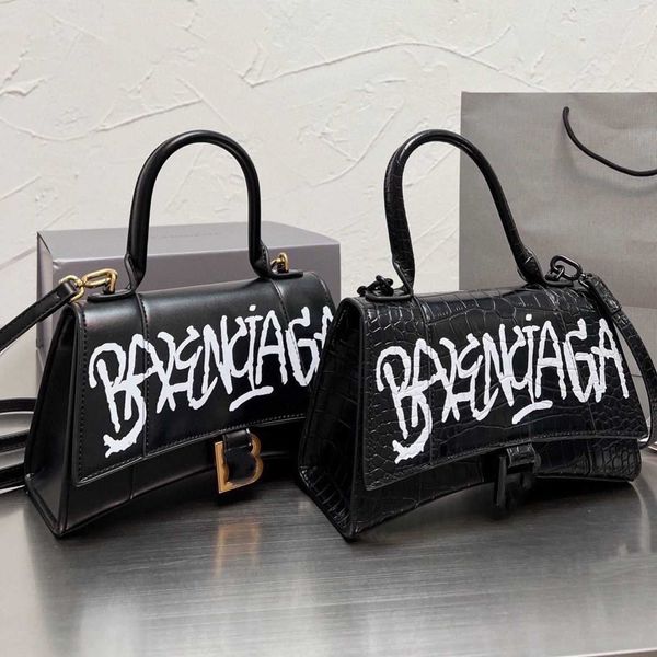 designer luxury womens bag balencigas handbag b-shaped paris single shoulder messenger fashion square gift shoulder oblique span versatile h
designer luxury womens bag balencigas handbag b-shaped paris single shoulder messenger fashion square gift shoulder oblique span versatile h