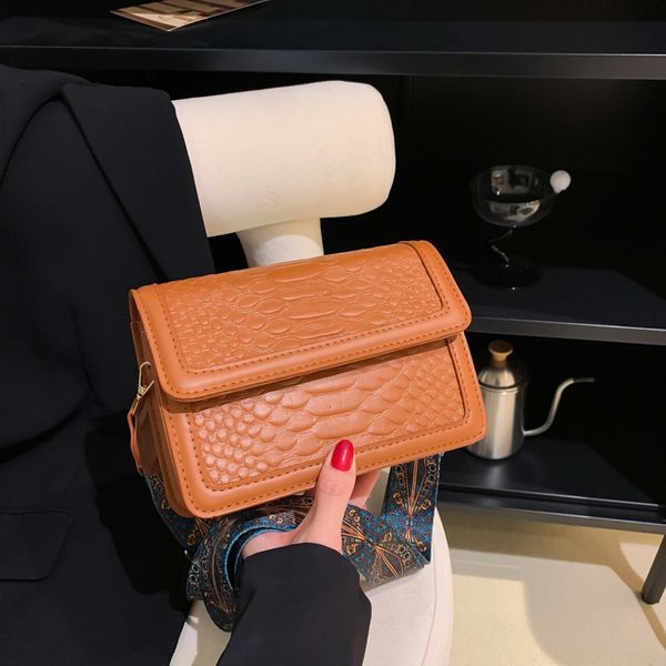 women inclined shoulder bags fashion casual womens bag small handbag totes high-capacity pu leather large volume wholesale girl mobile phone
women inclined shoulder bags fashion casual womens bag small handbag totes high-capacity pu leather large volume wholesale girl mobile phone