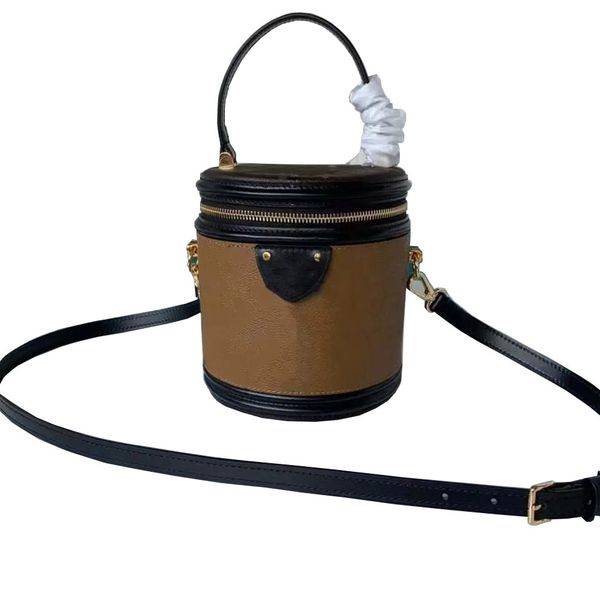 2021 bags famous designer lady fashion handbags shoulder bags plain genuine leather barrel-shaped purses interior zipper pocket casual totes
2021 bags famous designer lady fashion handbags shoulder bags plain genuine leather barrel-shaped purses interior zipper pocket casual totes