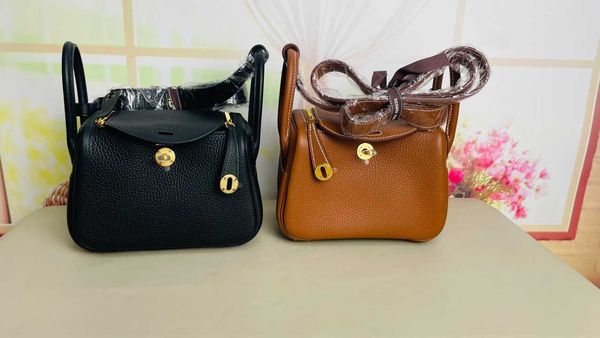 designer luxury women bags kelys herme high version women's fashion trend handbag hand sewn wax thread single shoulder birkins large ca
designer luxury women bags kelys herme high version women's fashion trend handbag hand sewn wax thread single shoulder birkins large ca
