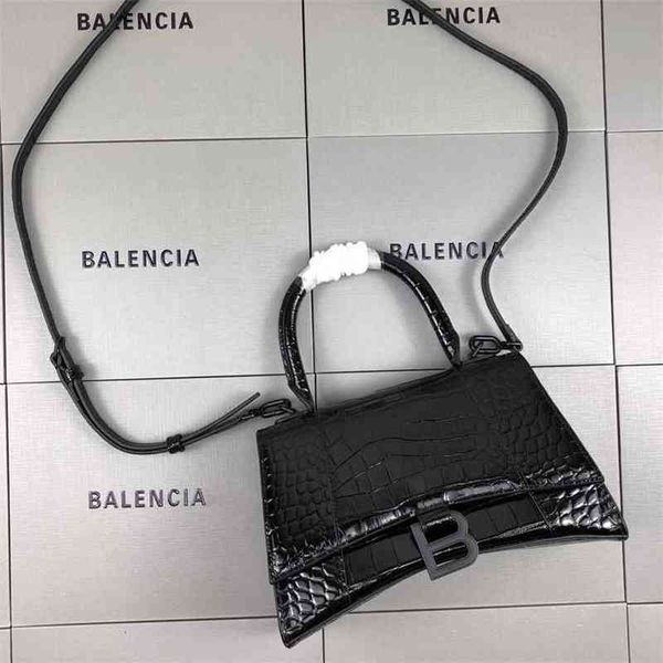 designer balencigas handbags hourglass bags quality paris crocodile pattern patent leather messenger cuteylr
designer balencigas handbags hourglass bags quality paris crocodile pattern patent leather messenger cuteylr