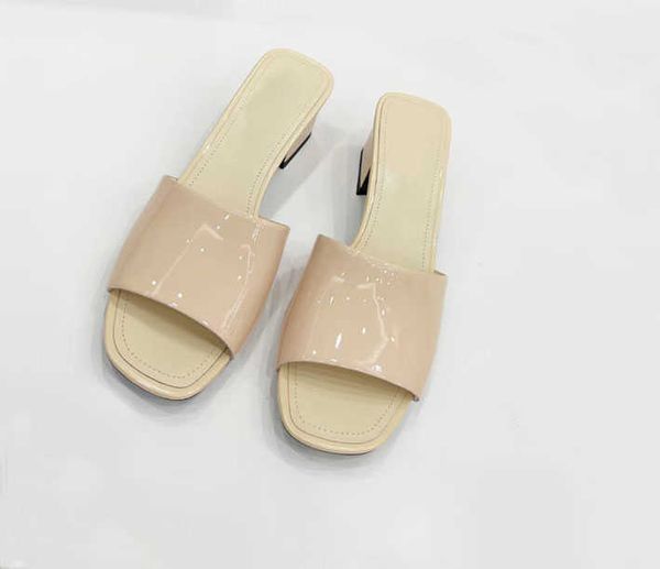 basketball shoes beach outdoor vacation women's slippers low heels leather beer 4.5cm patent black summer size 35-43
basketball shoes beach outdoor vacation women's slippers low heels leather beer 4.5cm patent black summer size 35-43