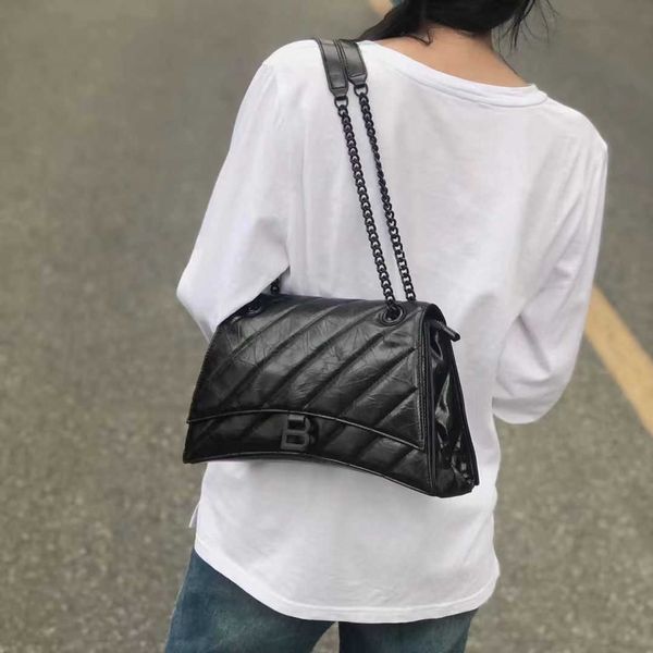designer luxury womens bag balencigas handbag b-shaped paris single shoulder messenger fashion square gift shoulder oblique span versatile h
designer luxury womens bag balencigas handbag b-shaped paris single shoulder messenger fashion square gift shoulder oblique span versatile h