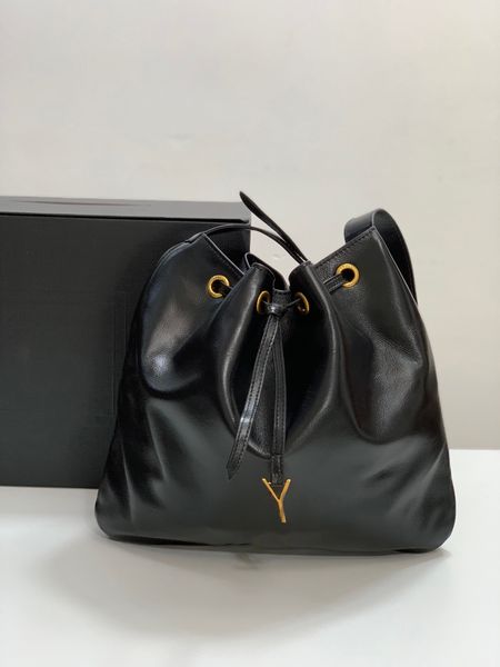 designer underarm bag retro solid color drawstring strap mouth leather ladies new fashion multi-functional large volume shopping crossbody b
designer underarm bag retro solid color drawstring strap mouth leather ladies new fashion multi-functional large volume shopping crossbody b