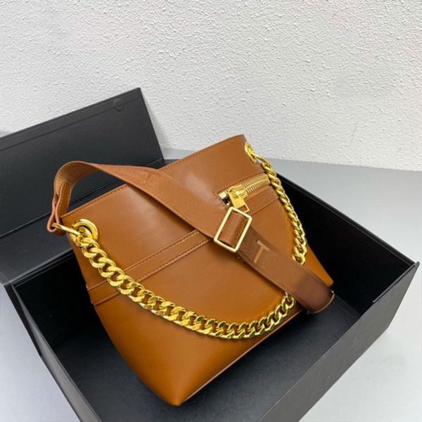 embossed shoulder bag bucket handbag chain crossbody handbags soft calf leather front zipper pocket two strap gold hardware fashion letter
embossed shoulder bag bucket handbag chain crossbody handbags soft calf leather front zipper pocket two strap gold hardware fashion letter