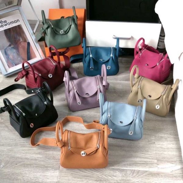 designer luxury women bags kelys herme high version women's fashion trend handbag hand sewn wax thread single shoulder birkins large ca
designer luxury women bags kelys herme high version women's fashion trend handbag hand sewn wax thread single shoulder birkins large ca