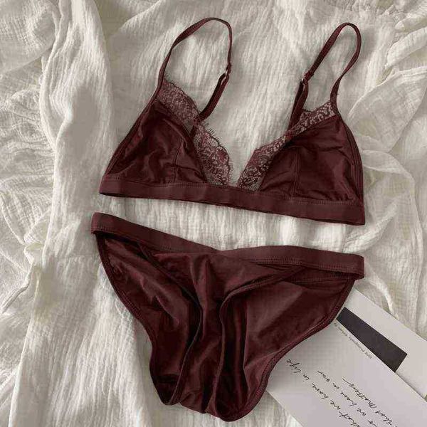 bras sets wriufred ice silk no trace lingerie set no steel ring bra set no sponge eyelash lace girl underwear bra underpants t220907, Red;black
bras sets wriufred ice silk no trace lingerie set no steel ring bra set no sponge eyelash lace girl underwear bra underpants t220907, Red;black