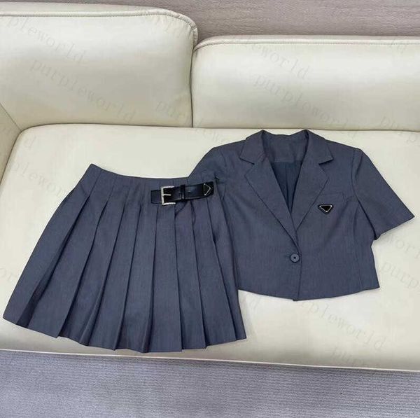 women's two piece pants college style blazers dresses luxury women personality badge designer female coat dress set 749f, White
women's two piece pants college style blazers dresses luxury women personality badge designer female coat dress set 749f, White