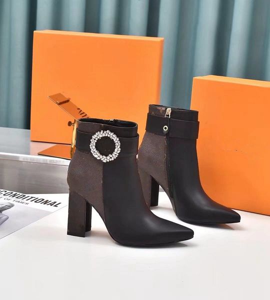 designer luxury ankle boots mid chunky lady booties slhouette woman fashion motorcycle boots pointy toe genuine leather shoes winter canvas, Black
designer luxury ankle boots mid chunky lady booties slhouette woman fashion motorcycle boots pointy toe genuine leather shoes winter canvas, Black